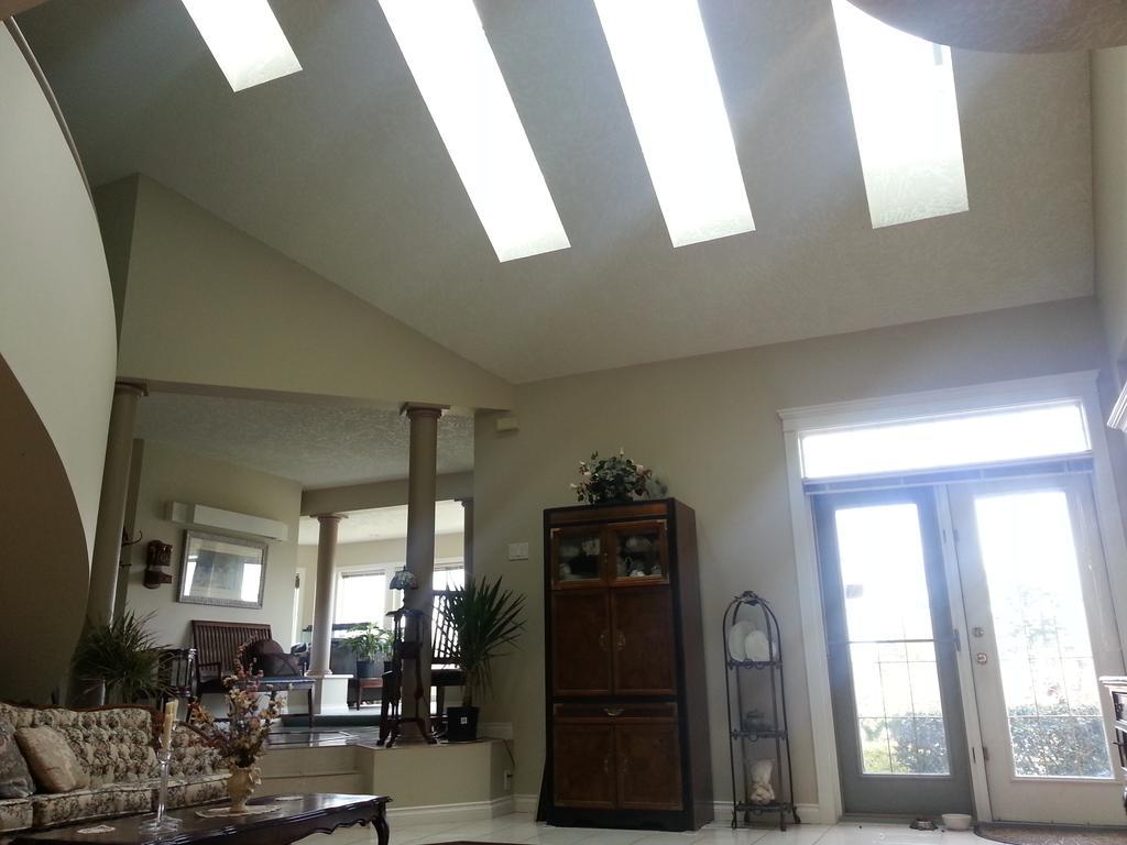 By The Sea Bnb, Sidney Victoria Bc المظهر الخارجي الصورة